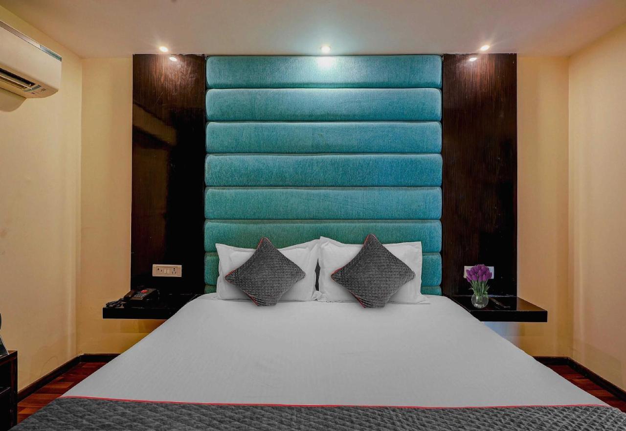 Townhouse Golden King Hotel New Delhi Exterior photo